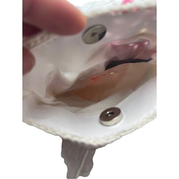 NWT SKINNYDIP LONDON Women's Crochet Mini Crossbody Pouch - Picture 4 of 5